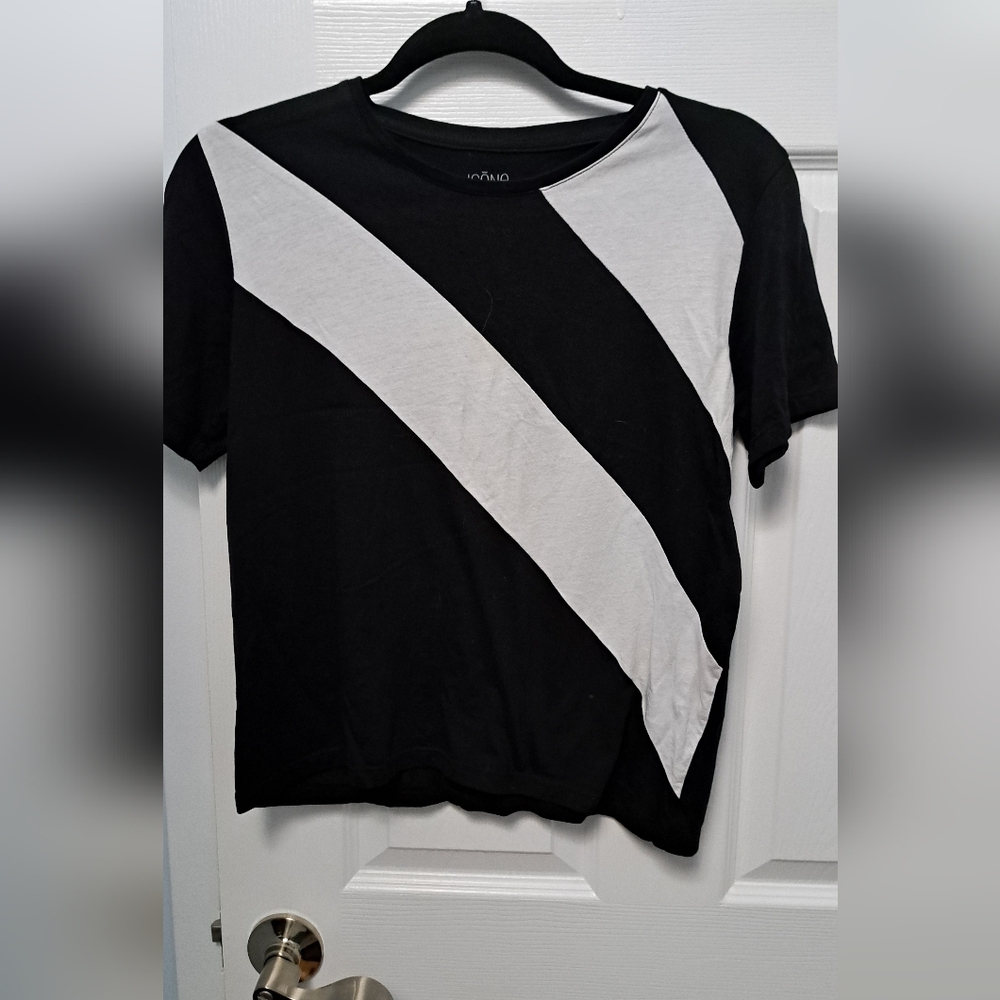 3 For $30 Icone Black and White Asymmetrical T-Shirt